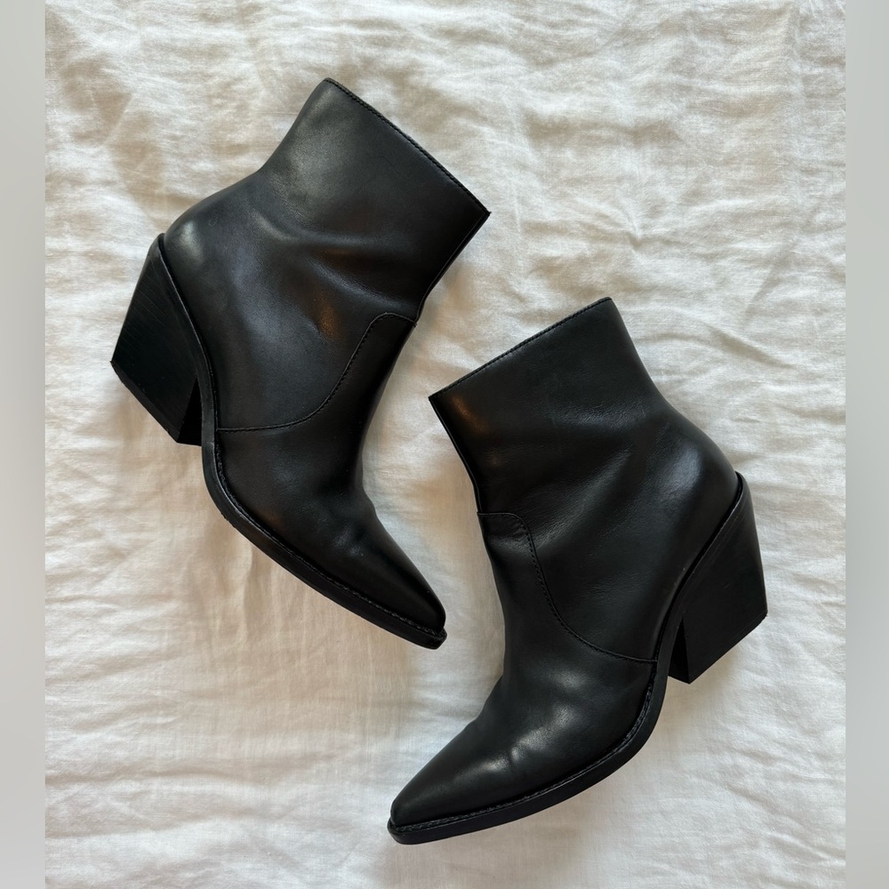Dolce Vita Volli boots size 8